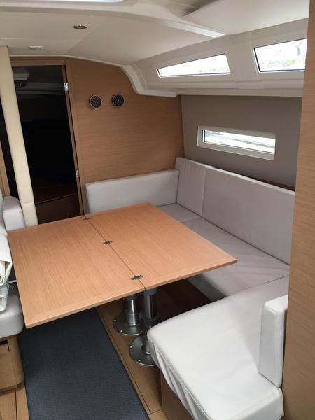 Book yachts online - sailboat - Sun Odyssey 410 - Intrepida - rent