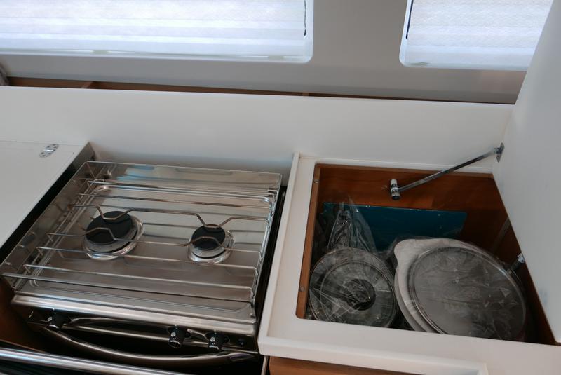 Book yachts online - sailboat - Sun Odyssey 440 - Frenetica - rent