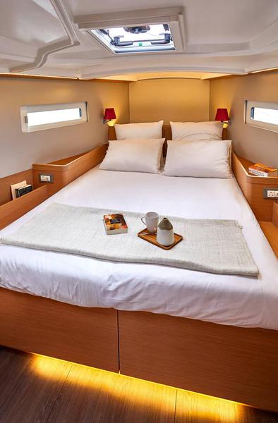 Book yachts online - sailboat - Sun Odyssey 410 - Spavalda - rent