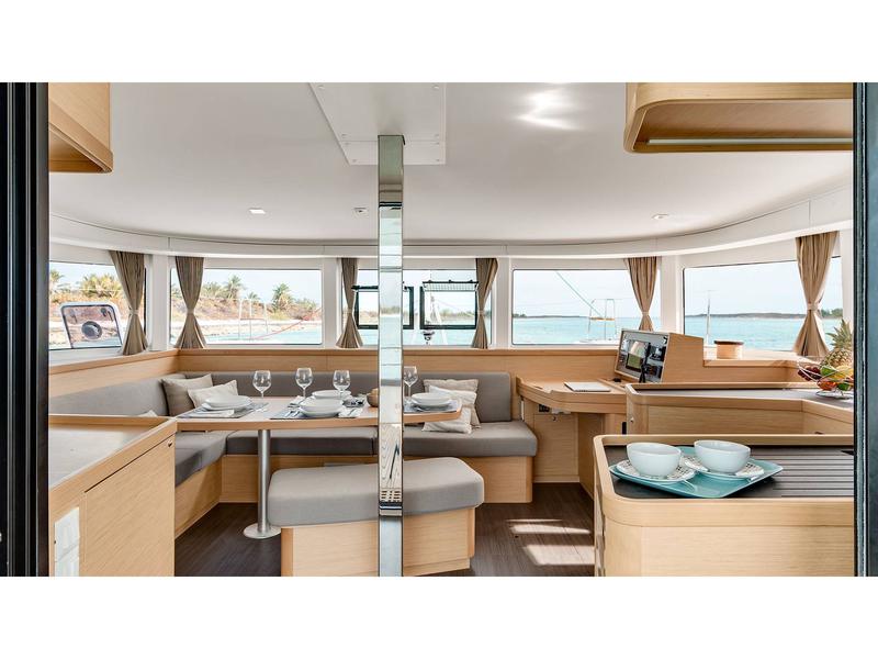 Book yachts online - catamaran - Lagoon 42 - Lagoon 42 (2018) - rent