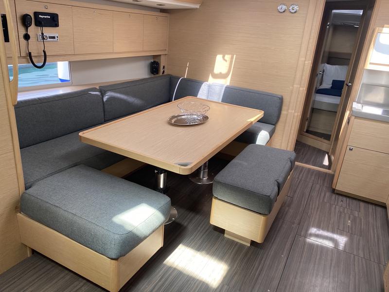Book yachts online - sailboat - Dufour 470 - Virgo - rent
