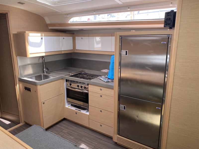 Book yachts online - sailboat - Dufour 470 - Virgo - rent
