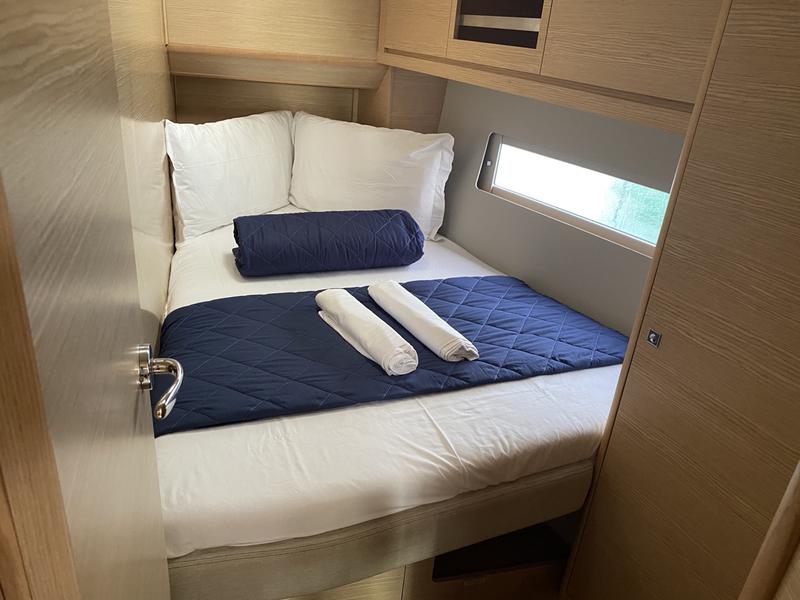 Book yachts online - sailboat - Dufour 470 - Virgo - rent