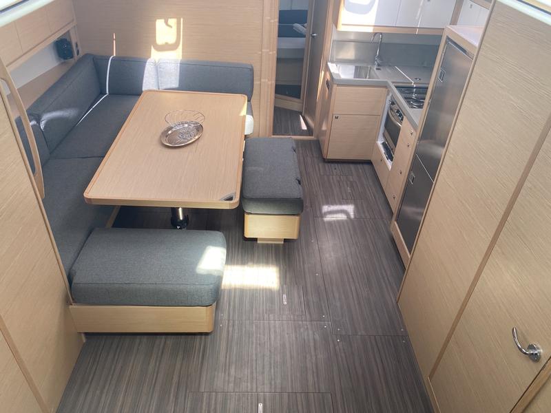 Book yachts online - sailboat - Dufour 470 - Virgo - rent