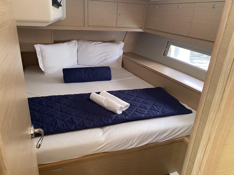Book yachts online - sailboat - Dufour 470 - Virgo - rent