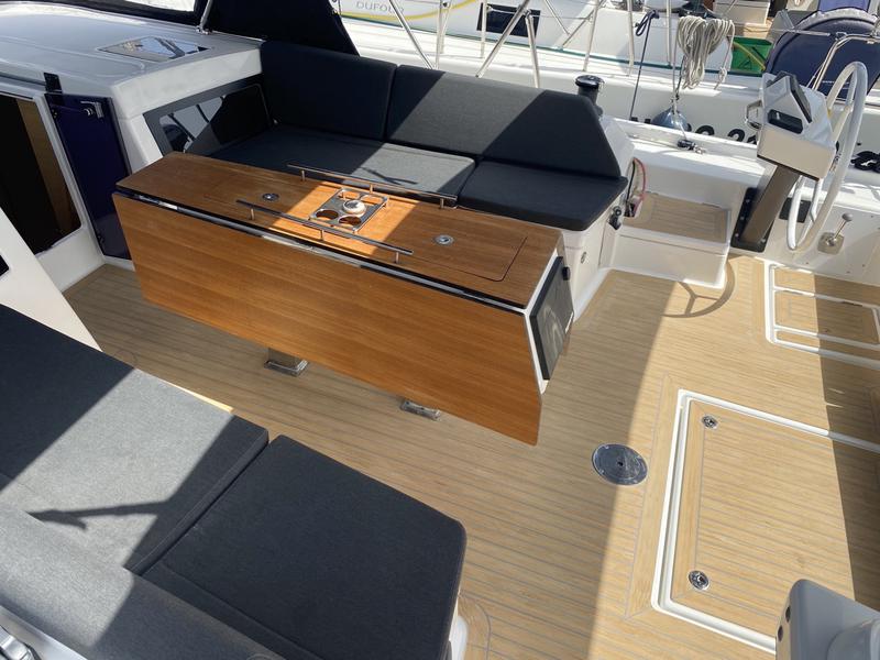 Book yachts online - sailboat - Dufour 470 - Virgo - rent