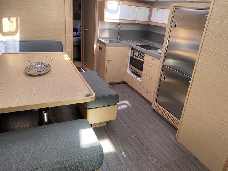 Book yachts online - sailboat - Dufour 470 - Virgo - rent