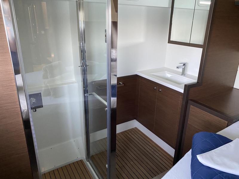 Book yachts online - catamaran - Lagoon 52F (5 cab) - Orsa Maggiore (AC, WM, Generator, Inverter, Tender Lift) - rent