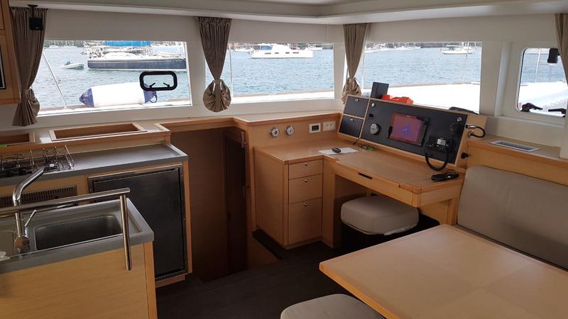 Book yachts online - catamaran - Lagoon 450 F - Kaus Australis (A/C, WM, Generator, Inverter) - rent