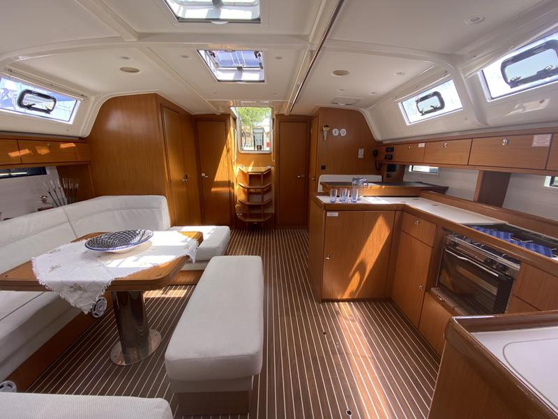 Book yachts online - sailboat - Bavaria Cruiser 51 - Rutilicus - rent