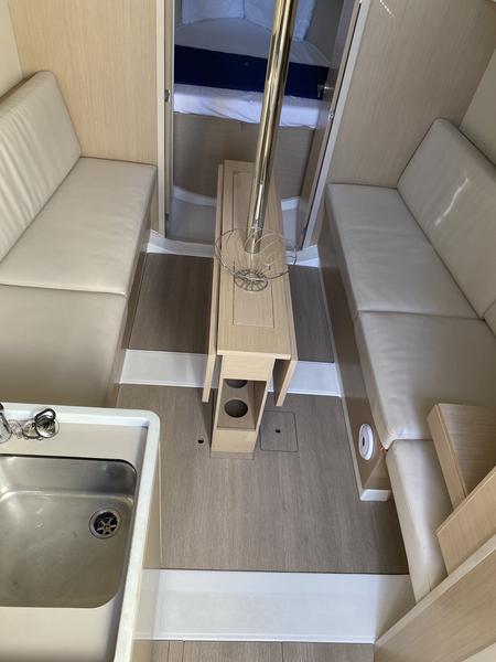 Book yachts online - sailboat - Oceanis 30.1 - Carina - rent
