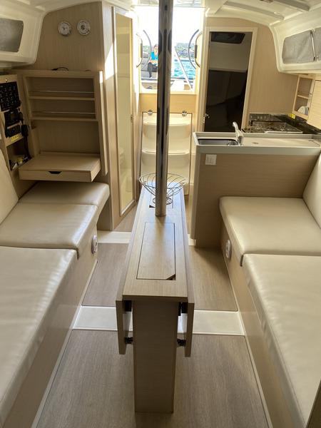 Book yachts online - sailboat - Oceanis 30.1 - Carina - rent