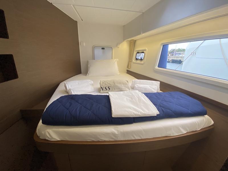 Book yachts online - catamaran - Lagoon 42 - Blue Eyes (WM, Inverter, Fans) - rent