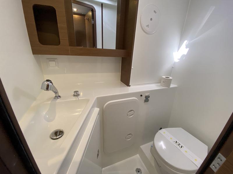 Book yachts online - catamaran - Lagoon 42 - Blue Eyes (WM, Inverter, Fans) - rent