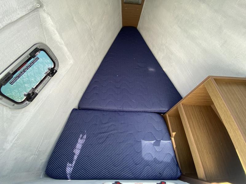 Book yachts online - catamaran - Lagoon 42 - Blue Eyes (WM, Inverter, Fans) - rent