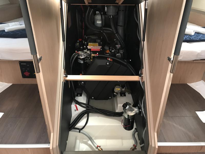 Book yachts online - sailboat - Oceanis 45 - Algeiba - rent