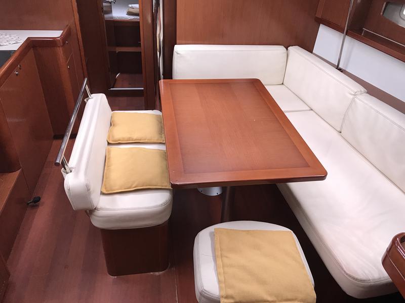 Book yachts online - sailboat - Oceanis 43 - Libra - rent