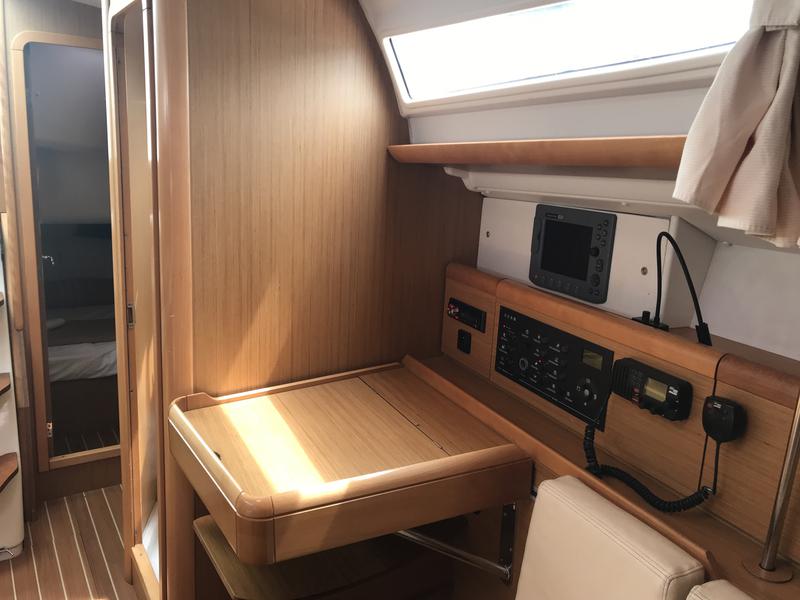 Book yachts online - sailboat - Sun Odyssey 36i - Lyra - rent