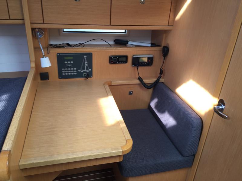 Book yachts online - sailboat - Bavaria Cr 41 - Alioth - rent