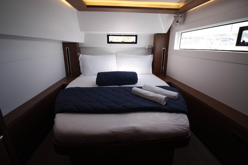 Book yachts online - catamaran - Lagoon 46 - Westerlund (GND) (A/C, WM, Generator, Inverter 12/220V) - rent