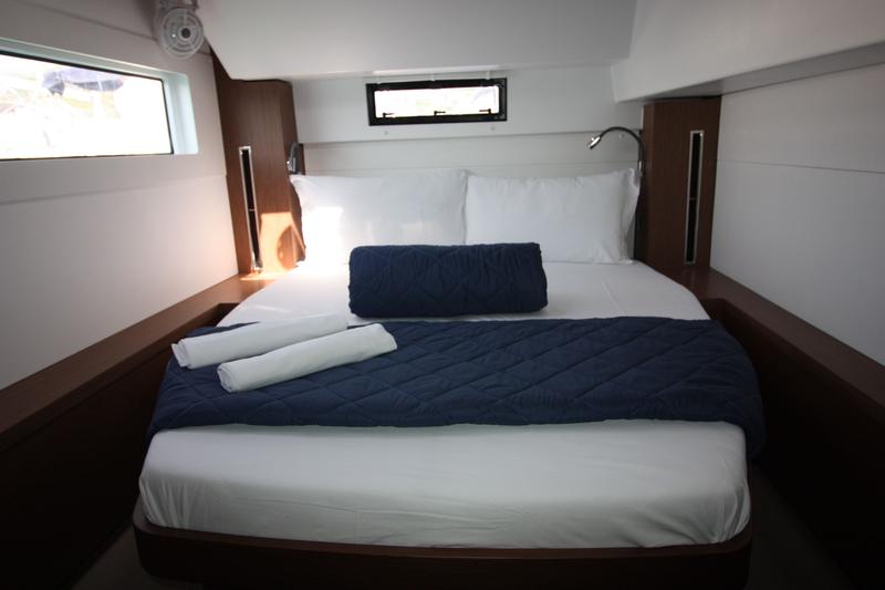 Book yachts online - catamaran - Lagoon 46 - Westerlund (GND) (A/C, WM, Generator, Inverter 12/220V) - rent