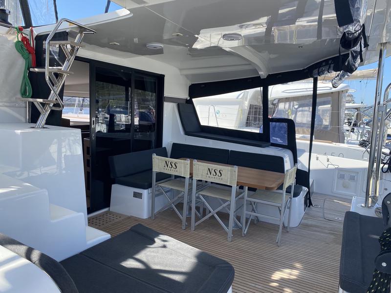 Book yachts online - catamaran - Lagoon 42 - Diadema (A/C, WM, Generator, Inverter) - rent