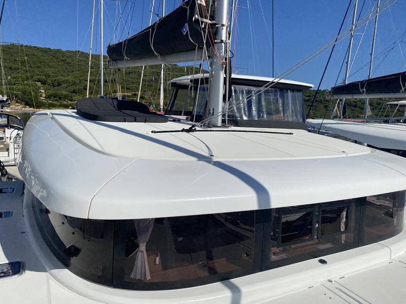 Book yachts online - catamaran - Lagoon 42 - Diadema (A/C, WM, Generator, Inverter) - rent