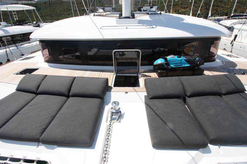 Book yachts online - catamaran - Lagoon 620 (10+3) - The Sun (TOR) (5 cab + 3 crew) (AC, WM, Generator, Inverter, Tender Lift) - rent