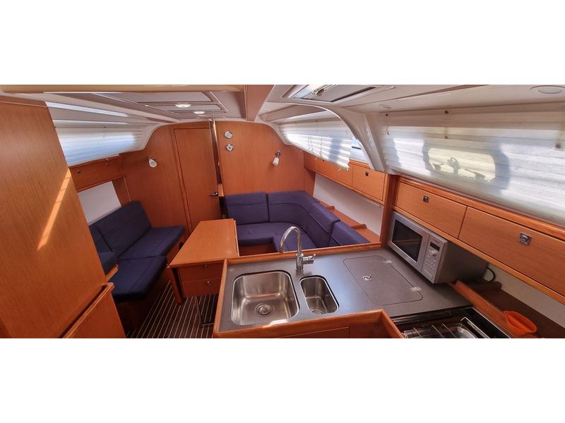 Book yachts online - sailboat - Bavaria Cr 37 - Menkar - rent