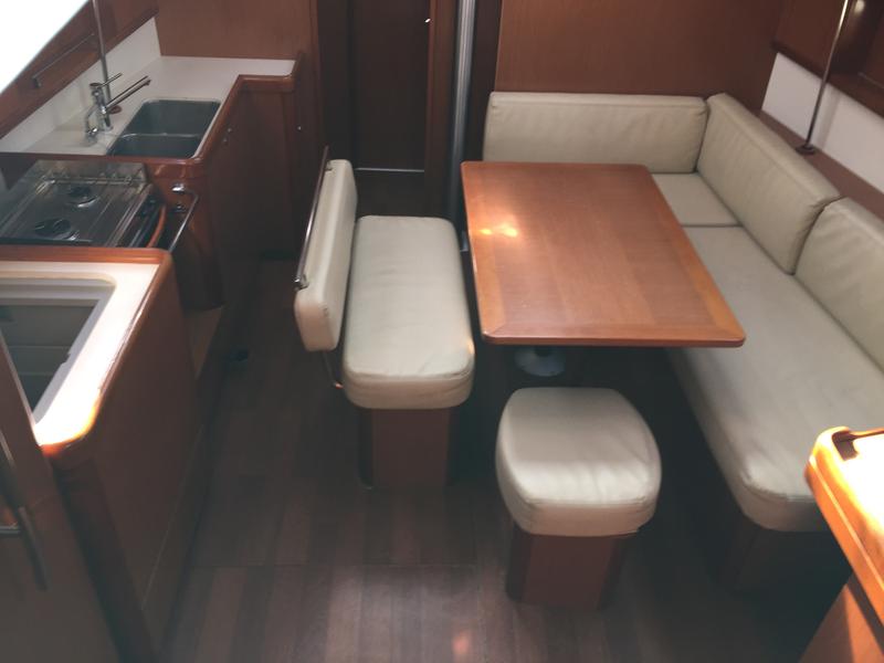 Book yachts online - sailboat - Oceanis 43 - Little Mermaid - rent