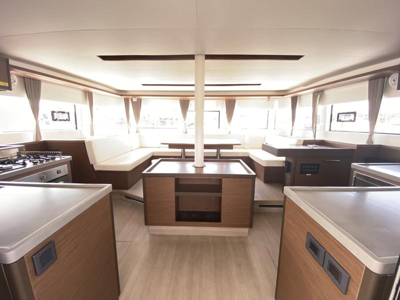 Book yachts online - catamaran - Lagoon 50 - Coraline - rent