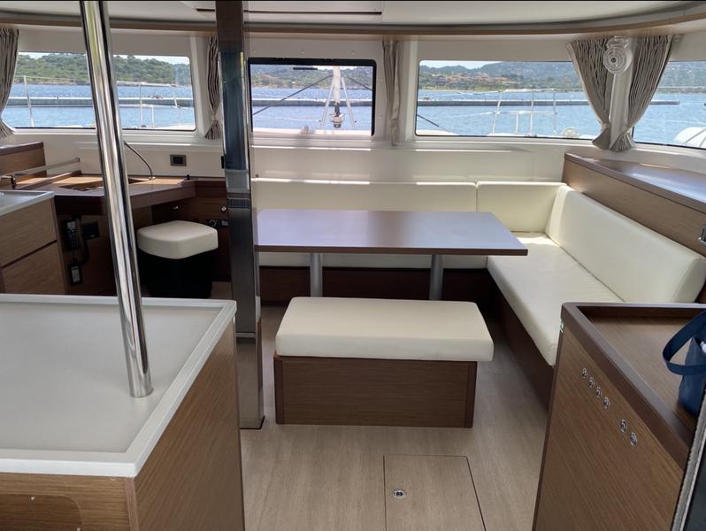 Book yachts online - catamaran - Lagoon 46 - Rolling Stones (A/C, WM, Generator, Inverter 12/220V) - rent