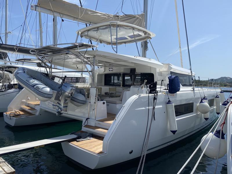 Book yachts online - catamaran - Lagoon 46 - Rolling Stones (A/C, WM, Generator, Inverter 12/220V) - rent
