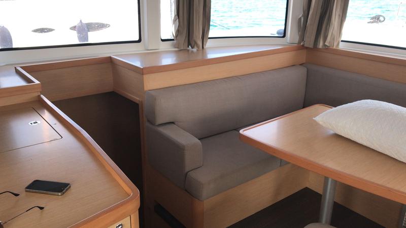 Book yachts online - catamaran - Lagoon 42 - Benetnash II (GND) (A/C, WM, Generator, Inverter) - rent