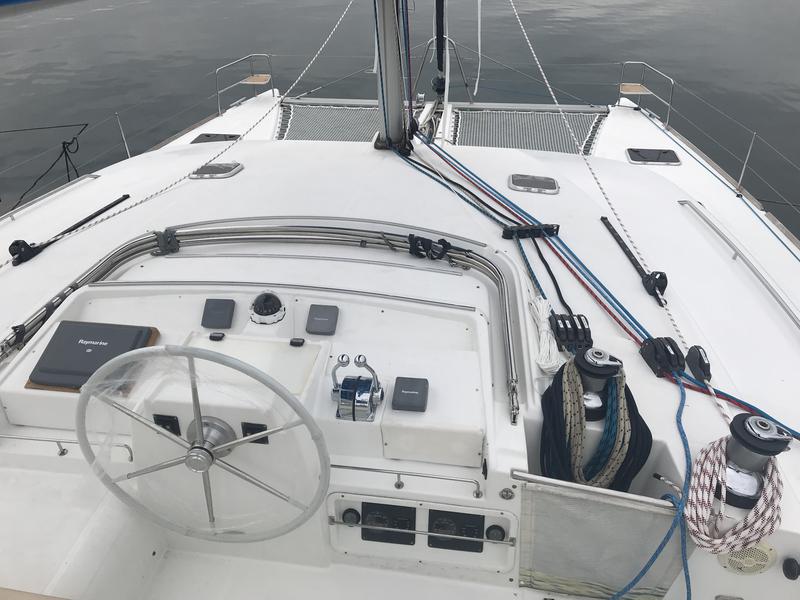 Book yachts online - catamaran - Lagoon 440 - Isis (Generator) - rent