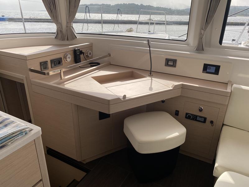 Book yachts online - catamaran - Lagoon 46 - Archè II - rent
