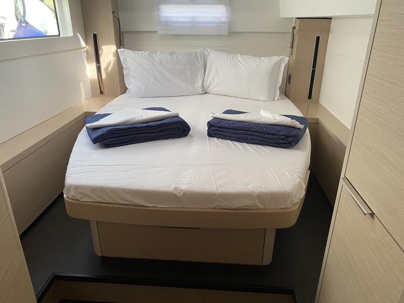 Book yachts online - catamaran - Lagoon 46 - Archè II - rent