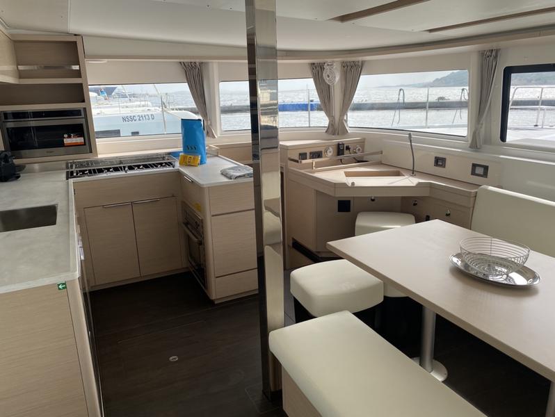 Book yachts online - catamaran - Lagoon 46 - Archè II - rent