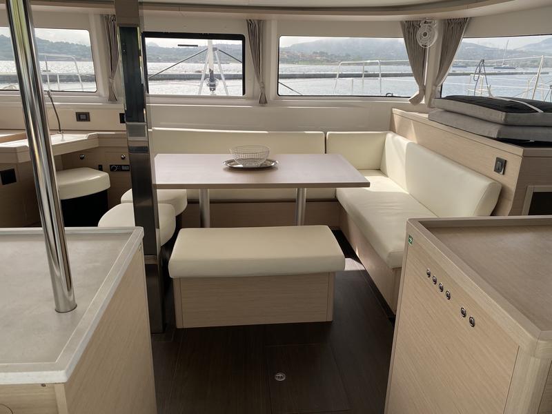 Book yachts online - catamaran - Lagoon 46 - Archè II - rent