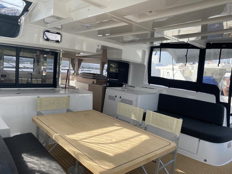 Book yachts online - catamaran - Lagoon 46 - Archè II - rent