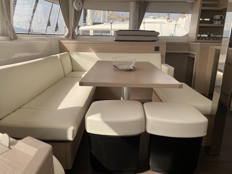 Book yachts online - catamaran - Lagoon 46 - Archè II - rent