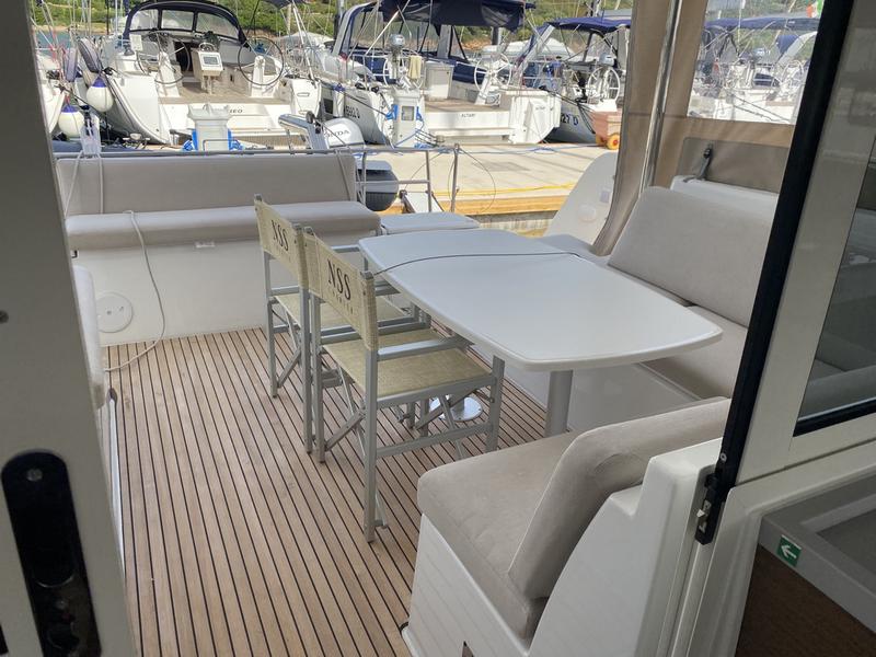 Book yachts online - catamaran - Lagoon 40 - Koralia - rent