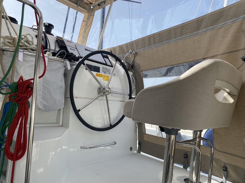 Book yachts online - catamaran - Lagoon 40 - Koralia - rent