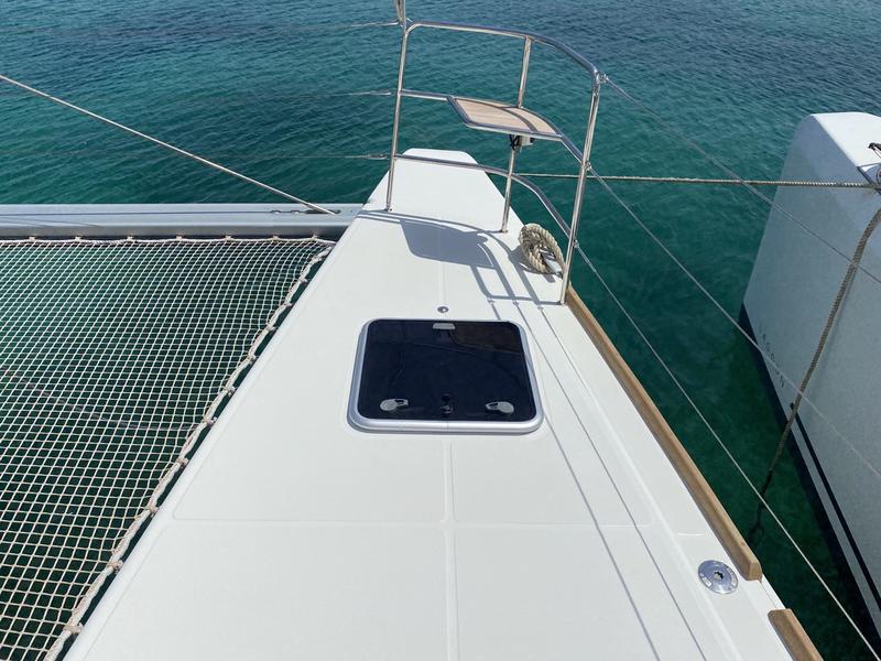 Book yachts online - catamaran - Lagoon 52F (5 cab) - Naka (MAR) - rent