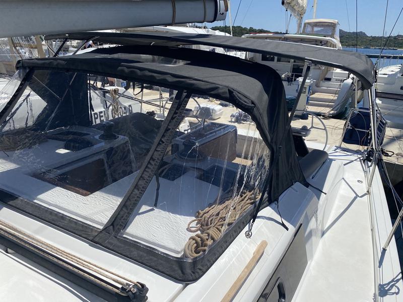 Book yachts online - sailboat - Dufour 430 Grand Large - Pavo - rent