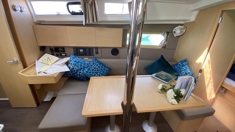 Book yachts online - sailboat - Oceanis 35.1 - Nodus - rent