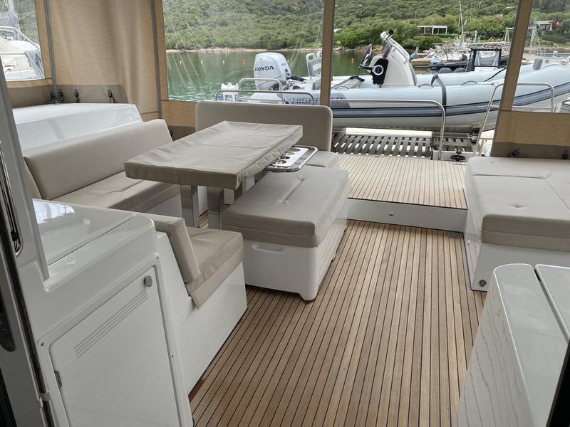 Book yachts online - catamaran - Lagoon 52F (5 cab) - Big Daddy - rent