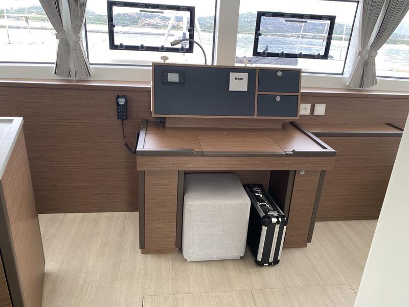 Book yachts online - catamaran - Lagoon 52F (5 cab) - Big Daddy - rent