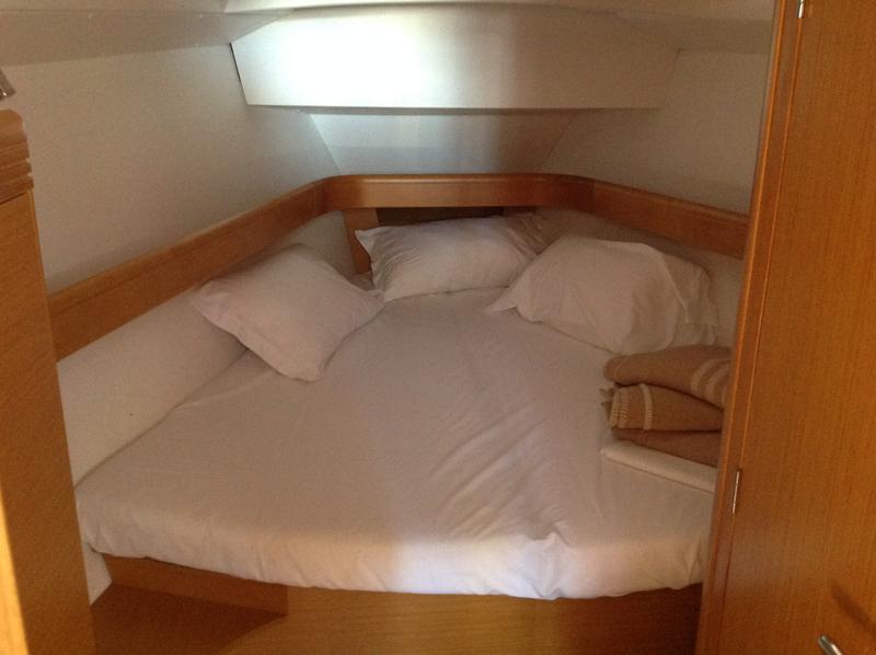 Book yachts online - sailboat - Sun Odyssey 42i - Gemini - rent