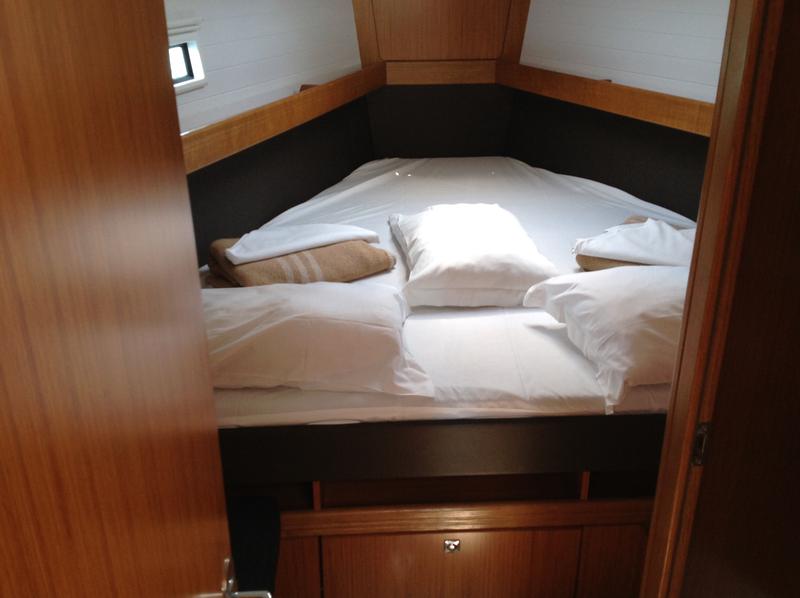 Book yachts online - sailboat - Bavaria Cr 41 - Sheratan - rent